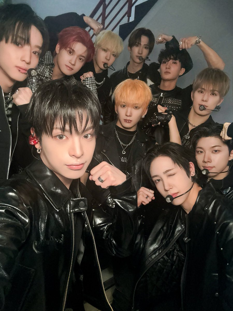 xikers_official's tweet photo. [👀] 251102 #인기가요

#SUPERPOWER #슈퍼파워
#HOUSE_OF_TRICKY #WRECKING_THE_HOUSE
#Hi_kers👋 #xikers #싸이커스 https://t.co/ICP7ioYbrr