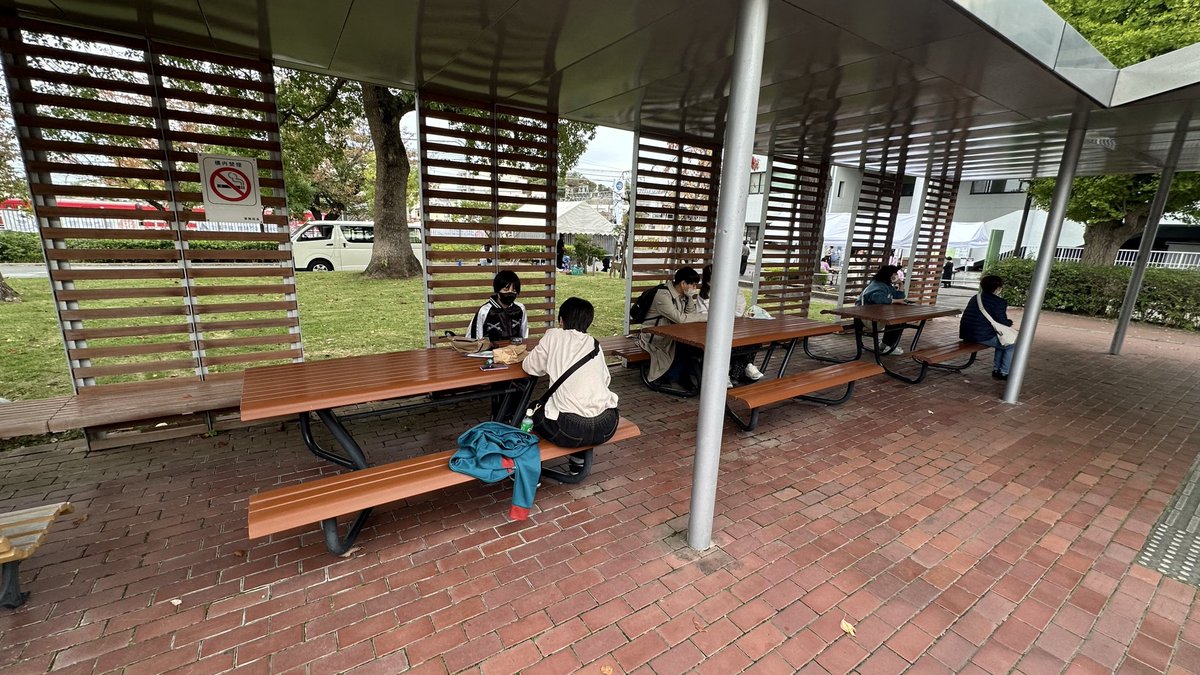 今日、キャンパスを一周してきた！📸
Y204教室だけは授業中じゃないと入れなさそうだったけど、行きたかった場所はほとんど見て回れた〜
写真撮ってたらまさかの青ブタ好きの人に遭遇して、現実で同好の人に会うのは初めてで感動した😭
今日は本当に楽しかった！またゆっくり散歩しに来たいな〜