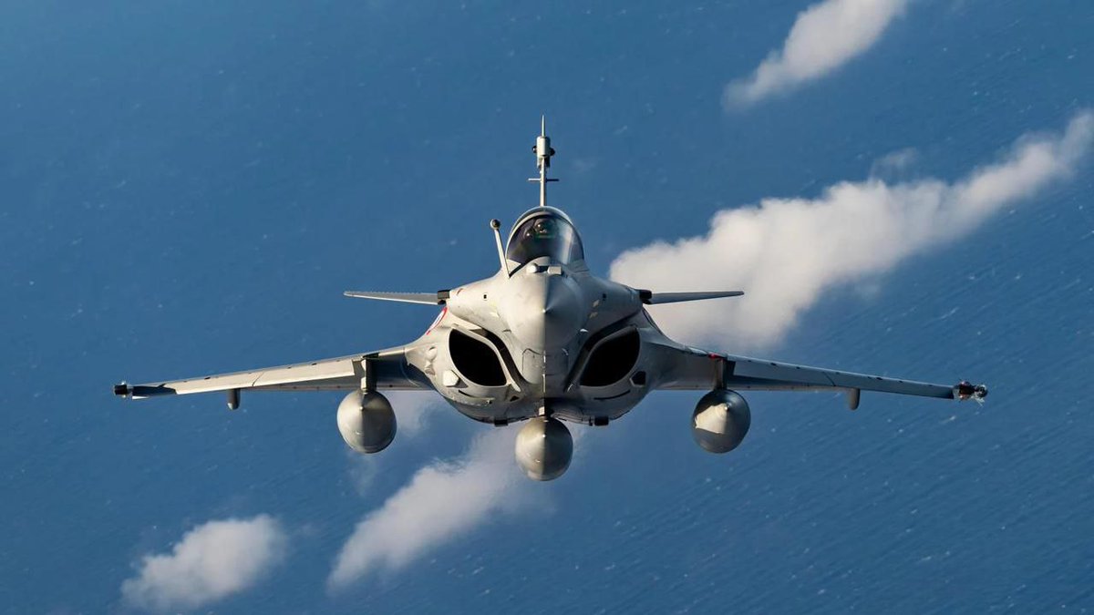 sms5979's tweet photo. France Ready to Supply Rafale Jets https://t.co/xl0sS8Lya8 https://t.co/BhRVt6iZKq