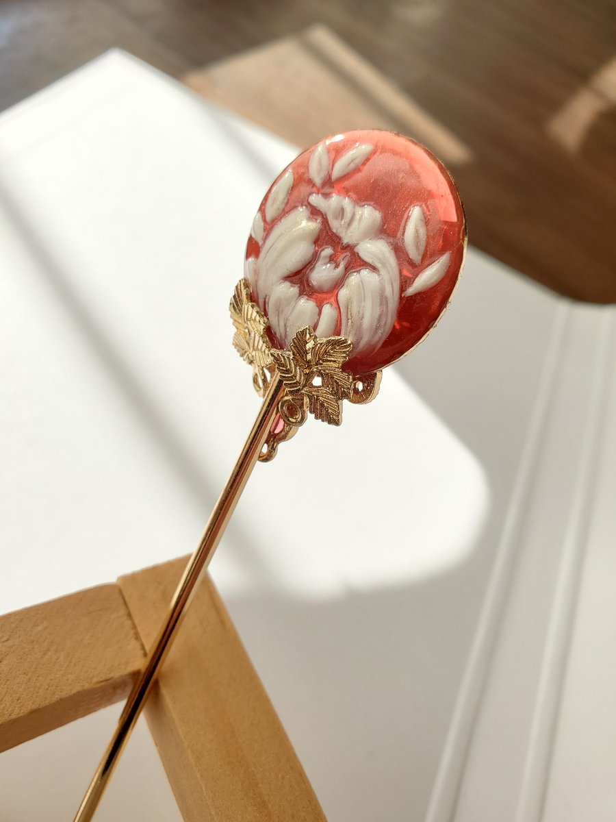 shino_huyu_mon's tweet image. 魔法使いの杖みたいな簪はどうでしょうか
リバーシブルで、花の魔法使いもできます。たぶん。

 #かんざし
 #簪
#封印されし中二モチーフを解放せよ　#365DIYtheme