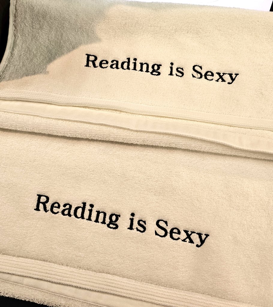 b0khee_'s tweet photo. 📚아마도 생산적 활동
올해로 11 번째를 맞이한 아마도 생산적 활동!
지역 각지의 독립출판이 한 자리에 모이는 대구 독립출판 페스티벌이라니 ... 넘 좋잖어
내년에도 또 가야지 https://t.co/AJELtwBHn9