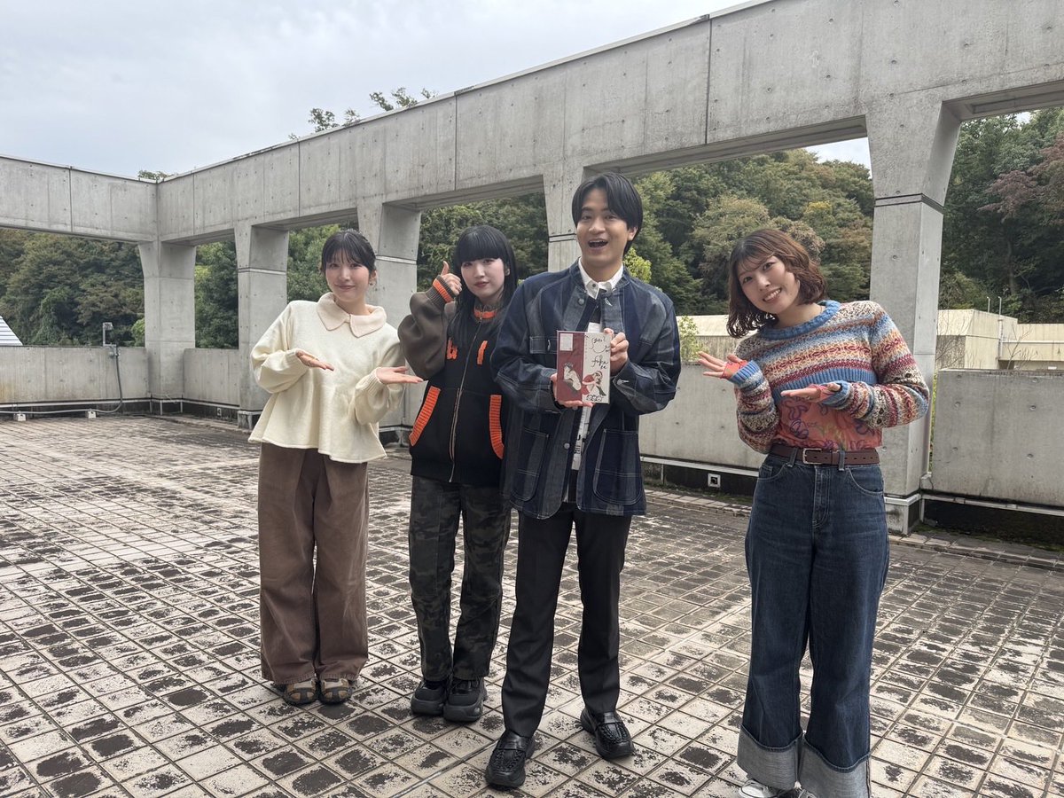 ⋆͛📢⋆

#青ブタ 梓川咲太役の石川界人さんと
ご挨拶させていただきました！
at 浜大祭

石川さんのトークイベント
「青ブタ」愛に溢れていました…❤️‍🔥

必ずまた会えますように！ありがとうございました！