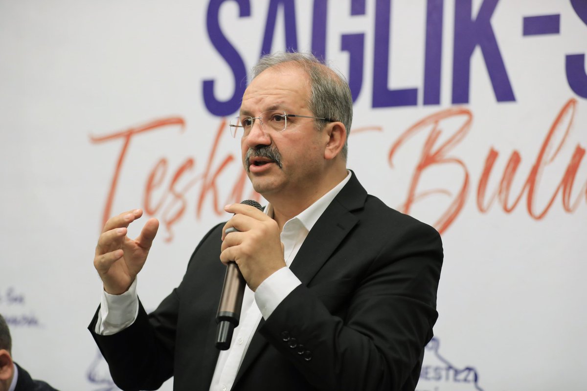 sagliksen's tweet photo. Genel Başkan Mahmut Faruk Doğan:

📌Sağlık profesyonellerine muayene önceliği hakkı tanınmalı.

📌Toplu taşımadan ve sağlık kurumlarındaki kantinlerden indirimli yararlanmalı.

📌Yemekler daha kaliteli hale gelmeli. 

Sağlık-Sen Kayseri Şubesinin İl Divan Toplantısı Genel Başkan Mahmut Faruk Doğan ve Genel Sekreter Durali Baki'nin katılımıyla gerçekleştirildi.

⤵️
https://t.co/1BnKQk6MiC