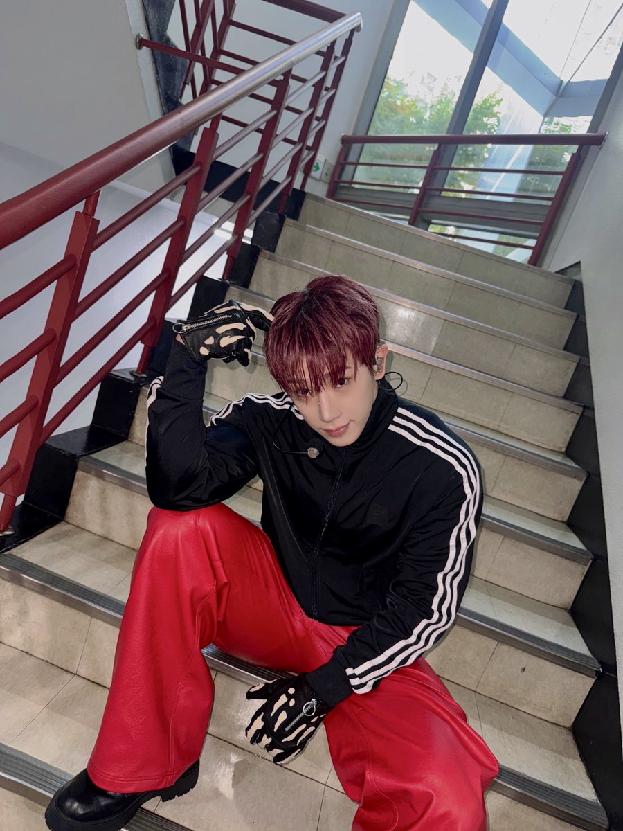 📸] 251102 SBS #인기가요 if you wanna 무대 완료! #원호 #WONHO