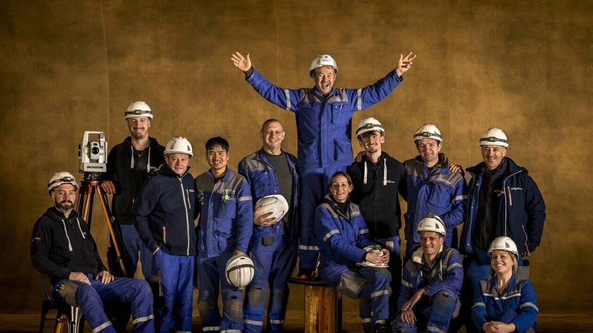 « C’est vraiment un exemple » : Yann Arthus-Bertrand a photographié les visages des Chantiers | Presse Océan
➡️ l.ouest-france.fr/LMwT
#Nantes