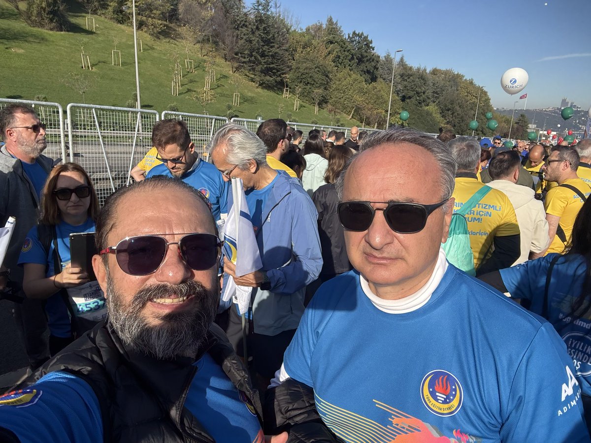 Vallahi oradayız 😉 <a href="/spehlivanoglu/">Selçuk Pehlivanoğlu</a> <a href="/sevvalsam/">Şevval Sam</a> <a href="/CMYLMZ/">Cem Yılmaz</a> <a href="/canyilmaz1/">Can Yılmaz</a> <a href="/elarumeysacbc/">Ela Rumeysa Cebeci 🇹🇷</a> <a href="/ahuorakcioglu/">Ahu Orakçıoğlu</a> Hadi çocuklar için, eğitim için gönlünüzden ne koparsa🙏 #egitimdegistirir 

Aramayın diye bağış linki⬇️

ipk.adimadim.org/kampanya/CC141…