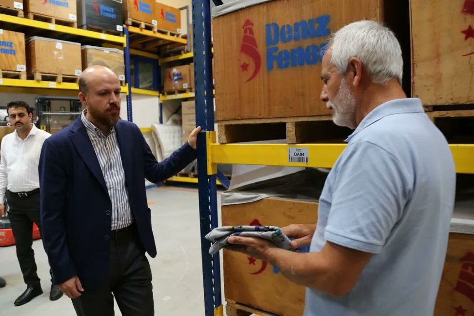 Deniz Feneri Derneği Başkanı Mehmet Cengiz, “Kapılar açılsa iki haftada Gazze’yi doyururuz” dedi.

Gerçekten ne kadar iddialı ve büyük sözler.

Gazze’ye giden her yardım sonuç olarak iyi değil mi?

Oradaki yoksul çocukların karnını az da olsa doyuracak bir şeye sevinmeyelim mi?