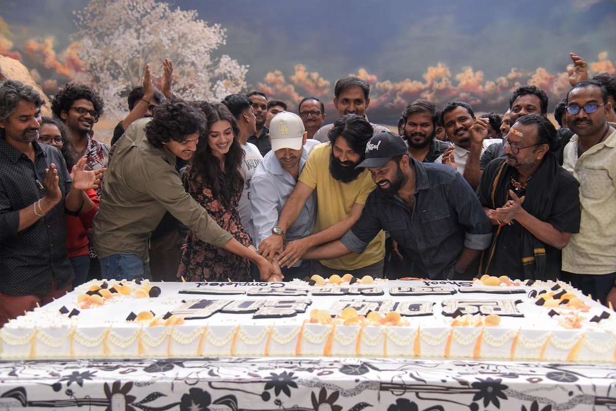 telugurajyam's tweet photo. That's a wrap for #AndhraKingTaluka shoot  ❤‍🔥

Get ready to witness UNTOLD EMOTIONS on the big screens! Exciting Month ahead ✨🤩

GRAND RELEASE WORLDWIDE ON NOVEMBER 28th.

#AKTonNOV28
Energetic Star #ramsayz #nimmaupendra #BhagyashriBorse #filmymahesh #MythriOfficial #iamviveksiva #mervinjsolomon #siddnunidop #george_dop #sreekar_prasad #artkolla #BhushanKumar #KrishanKumar #ShivChanana #neerajkalyan_24 #HariTummala #RKDStudios #TSeries #tseriessouth #PrathyangiraUS #RAPO