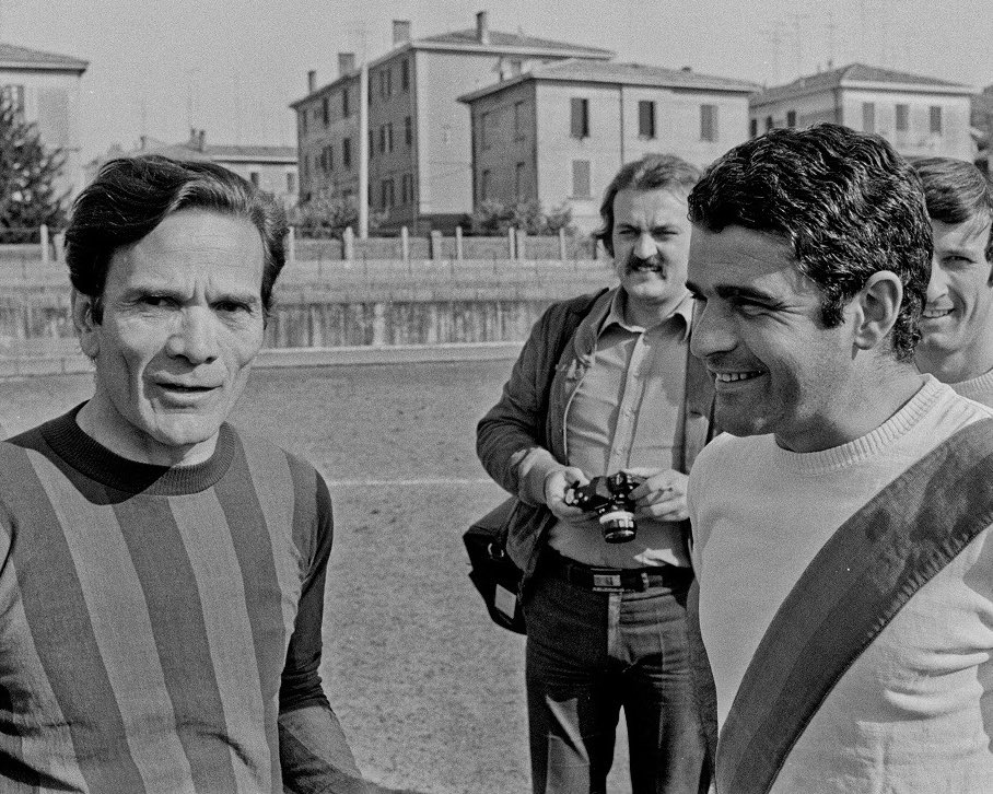 Bolognafc1909's tweet image. "I pomeriggi passati a giocare a pallone sui Prati di Caprara sono stati i più belli della mia vita. Allora era il Bologna più potente della storia: quello di Biavati, Sansone e Reguzzoni. Che domeniche allo stadio Comunale!"

Pier Paolo Pasolini (5 marzo 1922 - 2 novembre 1975)