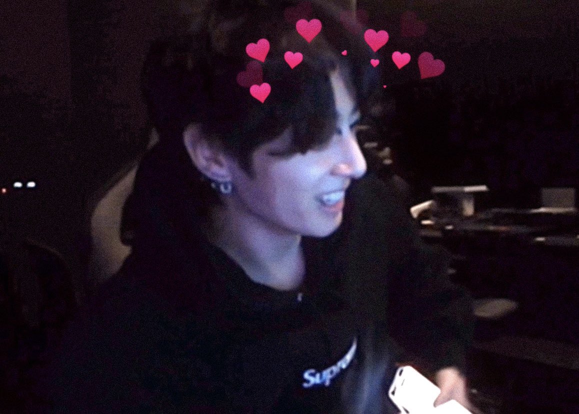 taekook𑁤 tweet media