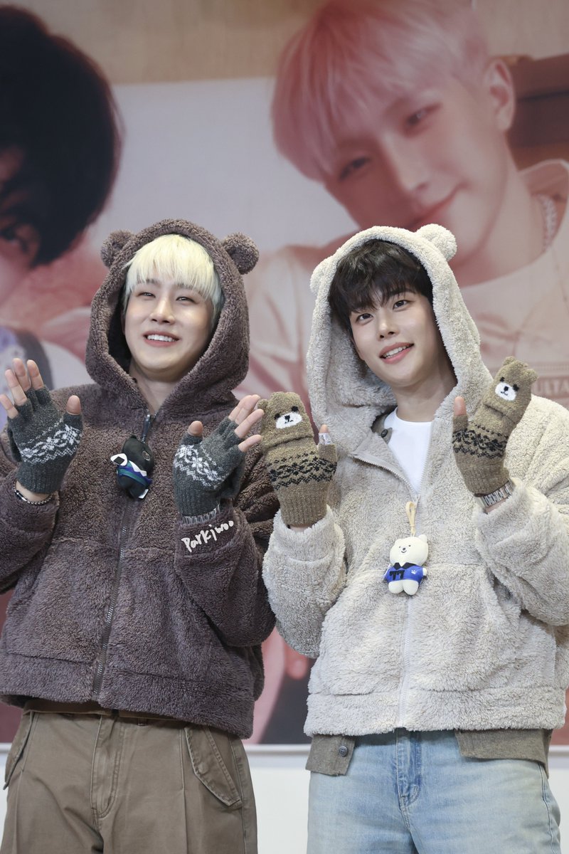 kiwilee0213's tweet photo. 251102
#JINJIN #진진 #엠제이 #MJ 
#ZOONIZINI  #주니지니

ʕ•̫͡•ʔ♡ʕ•̫͡•ʔ https://t.co/SSriS8EOEY