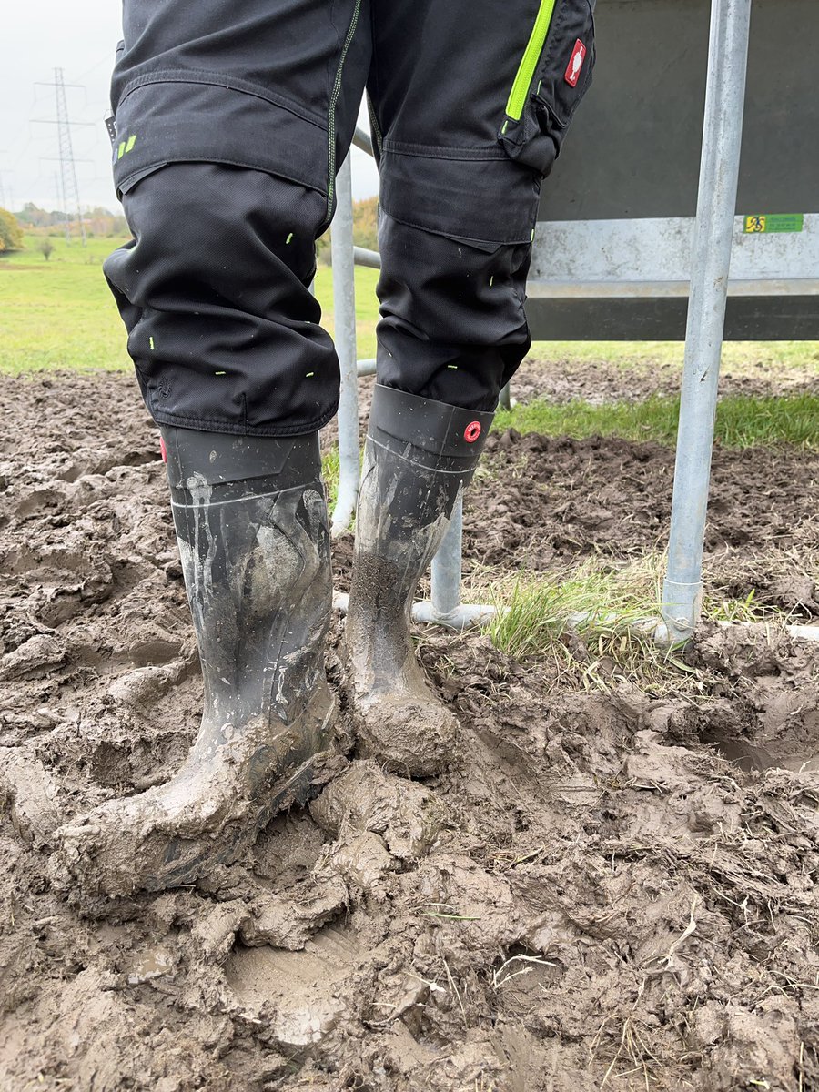 NorabootsDK tweet media