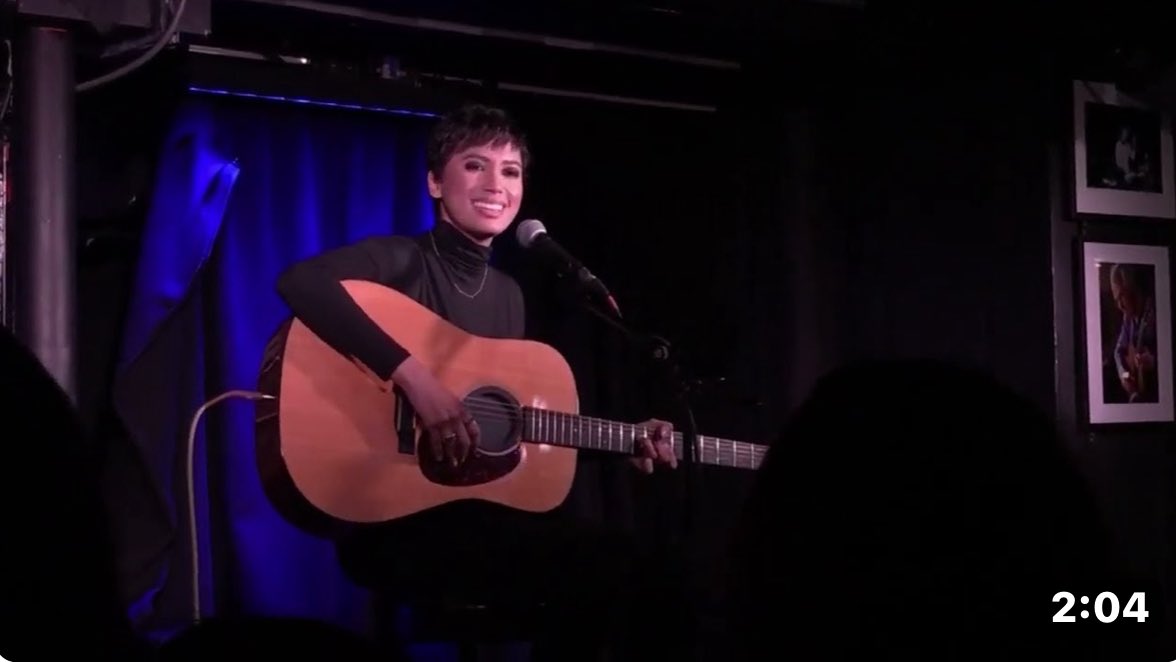 Andy Allo - This is What it Feels Like (Prince) - Live in London, 14th March 2018
youtu.be/RxlmrZ9tlUs