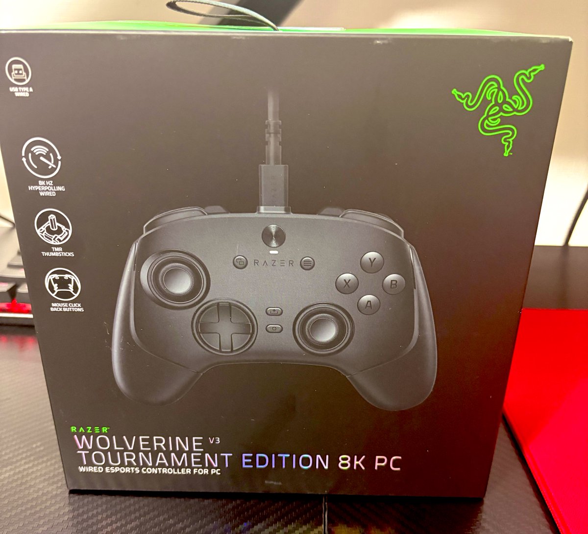 pe_ep27's tweet photo. 新しいPAD買いました🎮
もう何個目のPADか分からないくらい買ってる😂
少しAPEXの射撃場行ったけどとんでもなく使いやすくて高ポーリングレート最高ッ‼️ってなった😂
@RazerJP #WOLVERINEV3 https://t.co/EwFyVREBhh