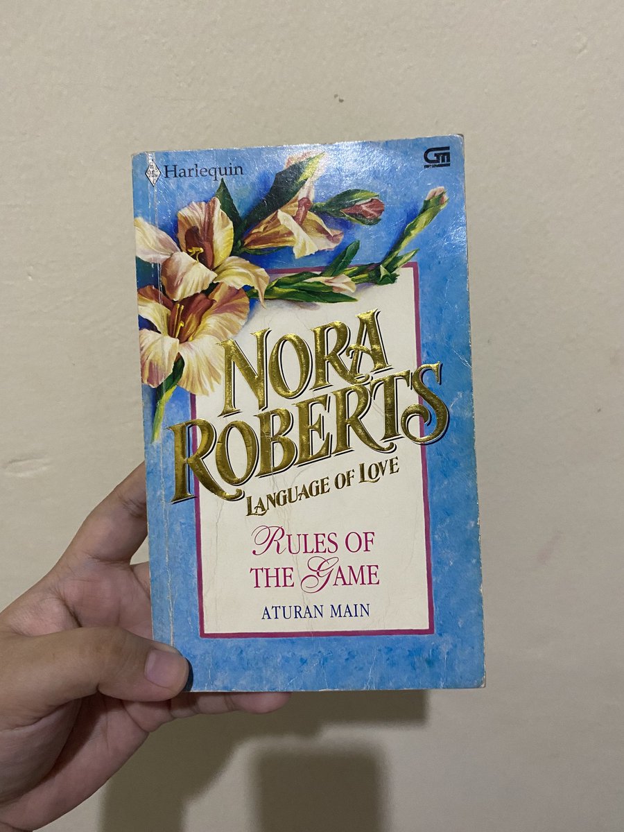 cabetw33t's tweet image. Preloving my books lagihhh 
- Kleting Kuning - Maria A. Sardjono : 25k 
- Unspeakable - Sandra Brown : 35k
- Rules of The Game - Nora Roberts : 35k
- Maps of Our Spectacular Bodies -  Maddie Mortimer : 100k

Boleh nego, dm for condition details

#prelovedbooks #buku #oldbooks