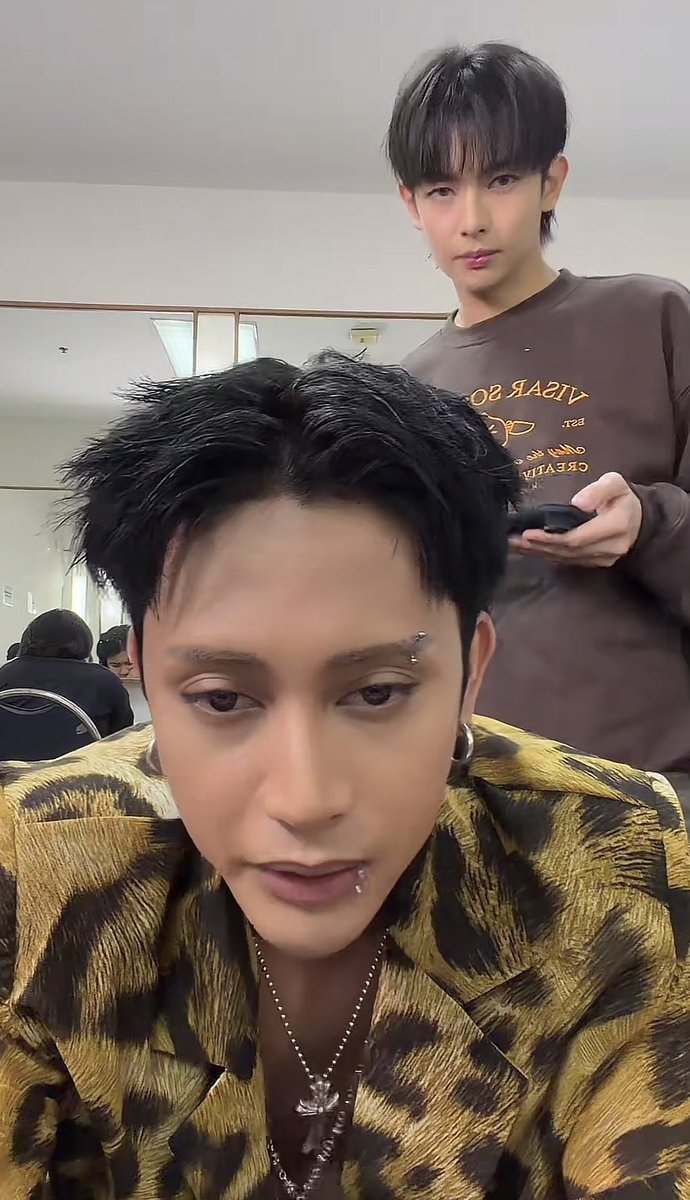 sb19nizm's tweet image. si ken at ang kanyang baby bwoiii ☺️ #kentin