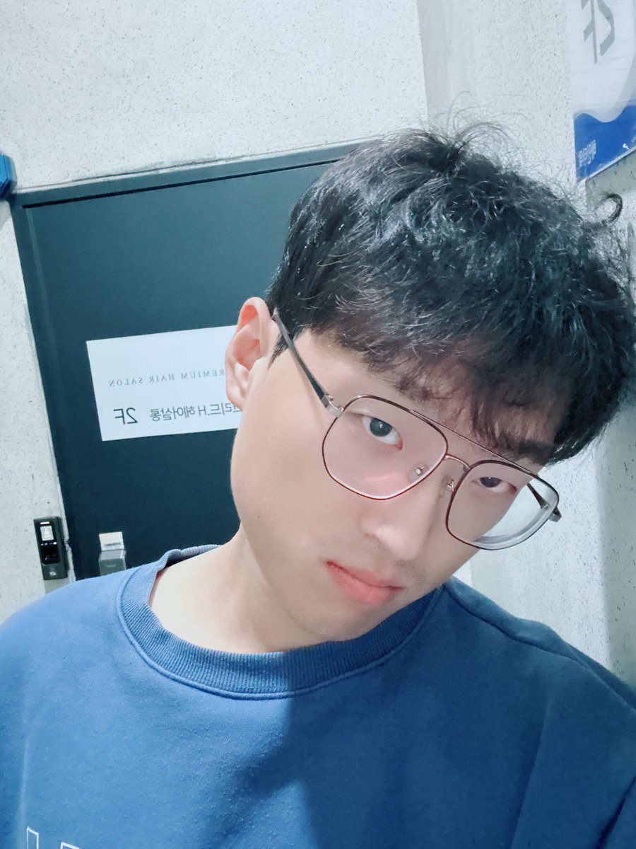 yummyguy98's tweet photo. Today is my birthday!!!

Feliz aniversário para mim! https://t.co/B9jYp10Nhe