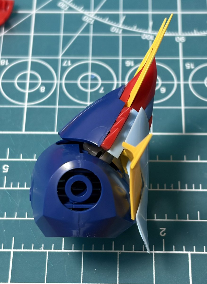 todan3320's tweet image. MODEROID ライディーン

仕掛りが多いので塗り分け簡単そうなものから進めてます(展示会の準備してない)

胸パーツの後ハメ加工とコッドゴーガン時に横に向けないのでボールデンの中と大ジョイントを使って頭部を2軸接続にしてみました
キット標準より猫背に出来るようになります笑

#MODEROID