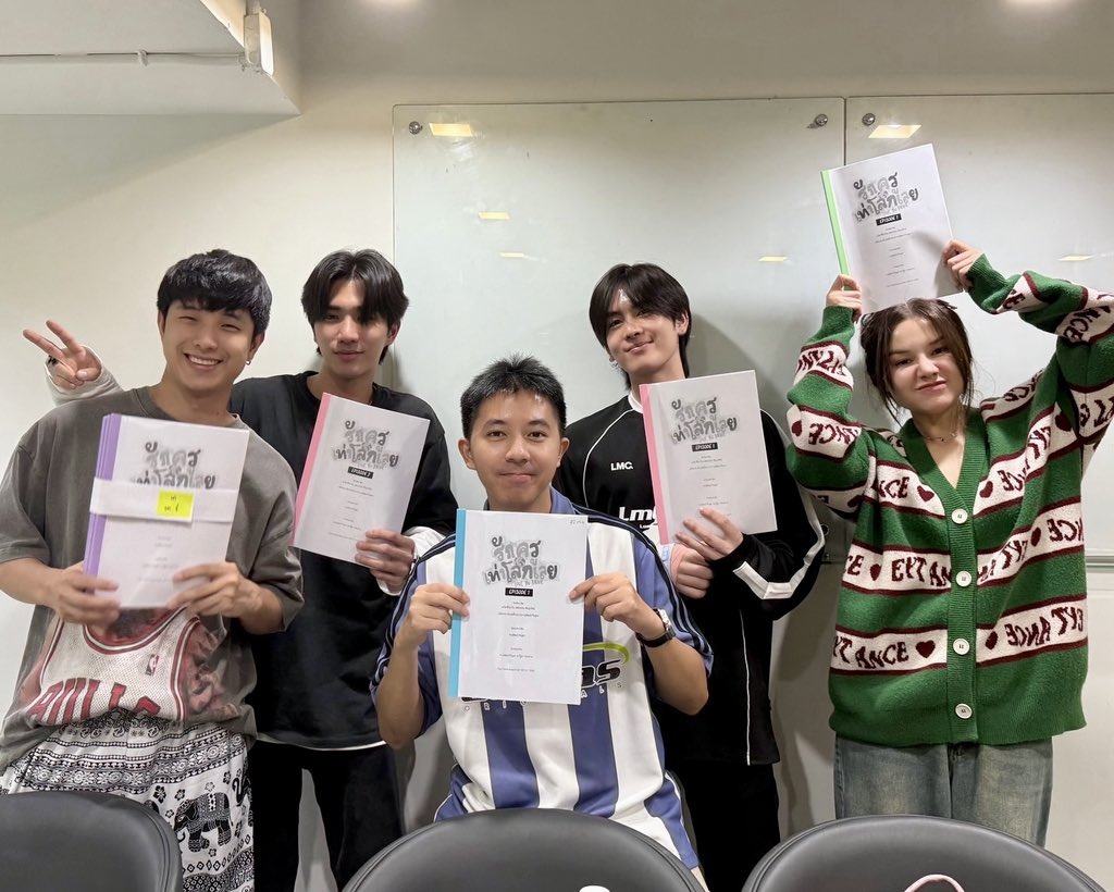 perthdde's tweet image. Made it to the script-reading today and feels like we’re onto something. To everyone who’s been riding with us since day one, you’re about to see what’s really going down soon. Fingers crossed to a good start.