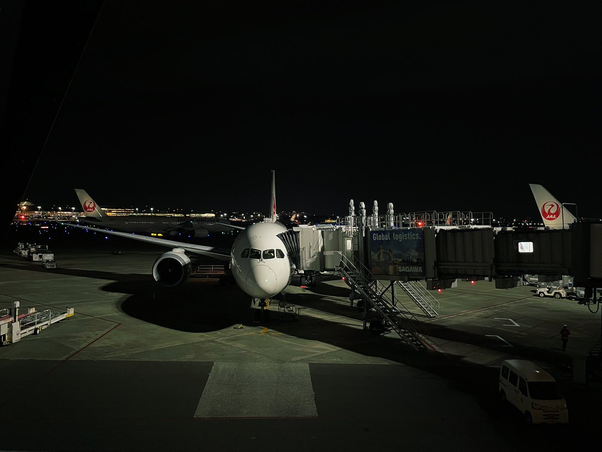 CircleTrip's tweet image. 帰阪します👋 色々と元気もらえたので明日から新天地で頑張れそうです

JAL133便 東京(羽田) →大阪(伊丹)
✈️B787-8 #Flightlog