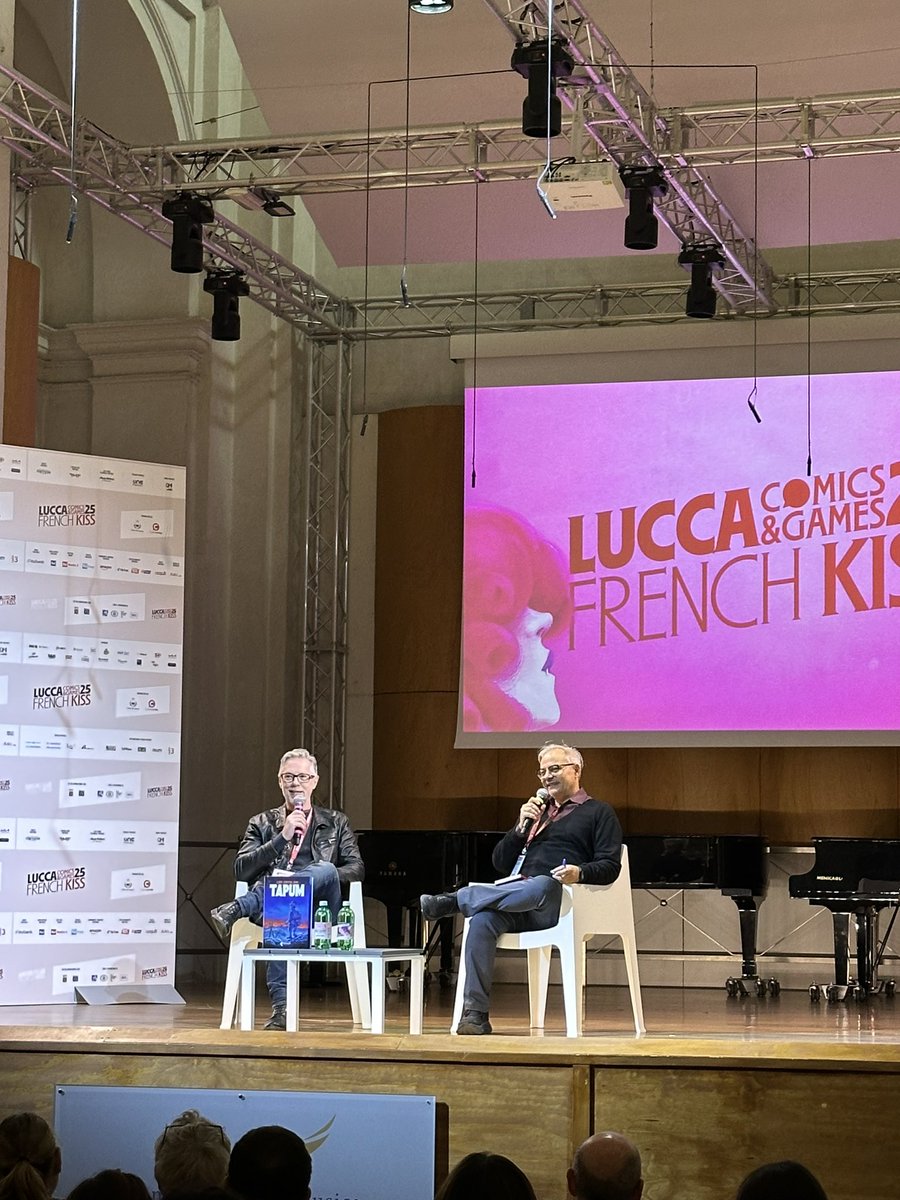 Introdotto dal canto alpino #Tapum oggi a <a href="/LuccaCandG/">Lucca Comics & Games</a> si celebra <a href="/Leo_Ortolani/">Leo Ortolani</a>