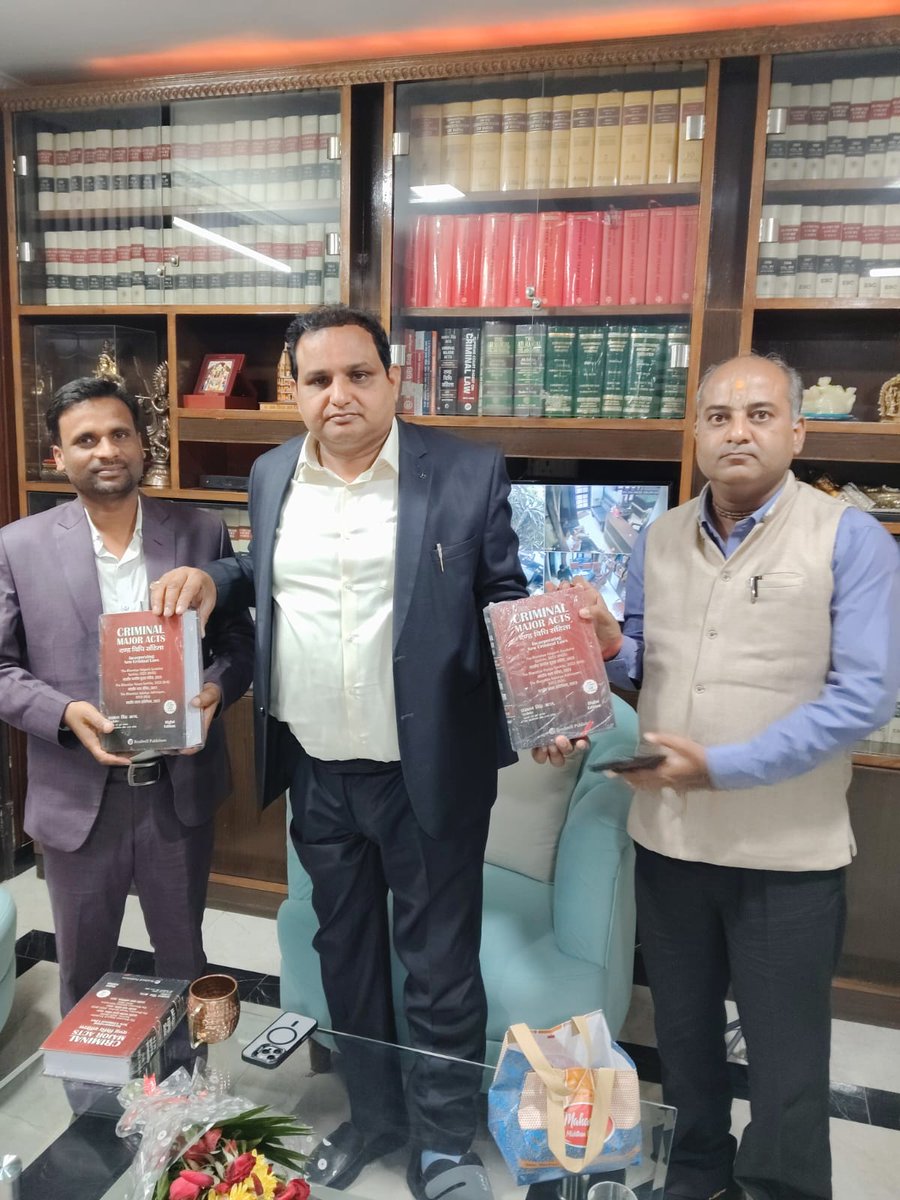 भैया प्रशांत सिंह अटल जी से मिलकर उनका कुशलक्षेम जाना..
अधिवक्ता हितों के प्रतिसदैव समर्पित रहकर विभिन्न योजनाओं के माध्यम से अधिवक्ता कल्याण हेतु निरंतर कार्यरत,आगामी बार काउंसिल चुनाव में प्रथम(1) वरीयता का मत प्रदान कर अधिवक्ता कल्याण के इस अभियान को सशक्त बनाएं।
<a href="/atalprashant/">Prashant Singh Atal</a>