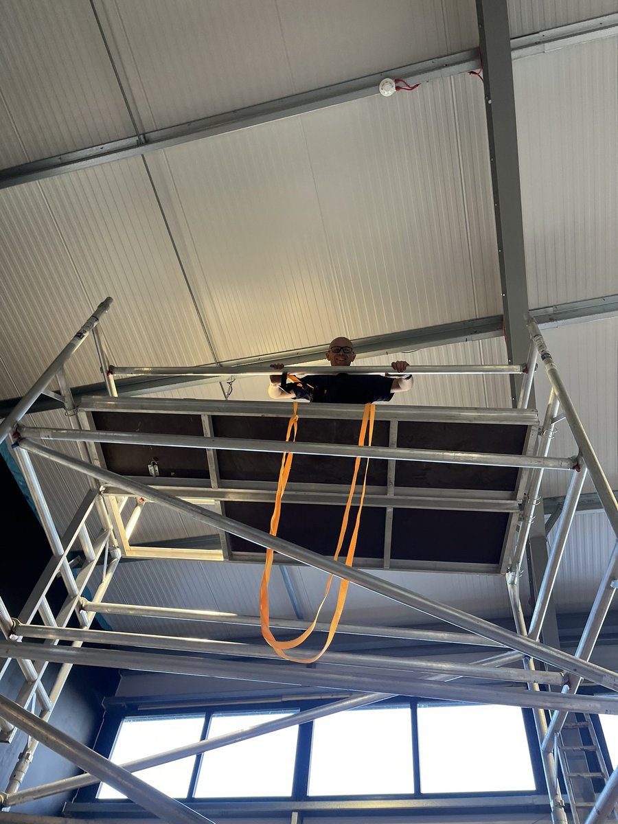 RideBikesWales's tweet photo. #RBW news #NewLights #NewSign & coming very soon definitely worth the wait #NewShop #CantWait 🚴♂️🏴 https://t.co/4cK7jEH1ur