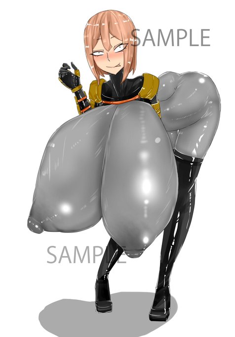 …これ左手で若干爆乳?を支えているからなんかよくわからない感じになっている…今気づいた…。 