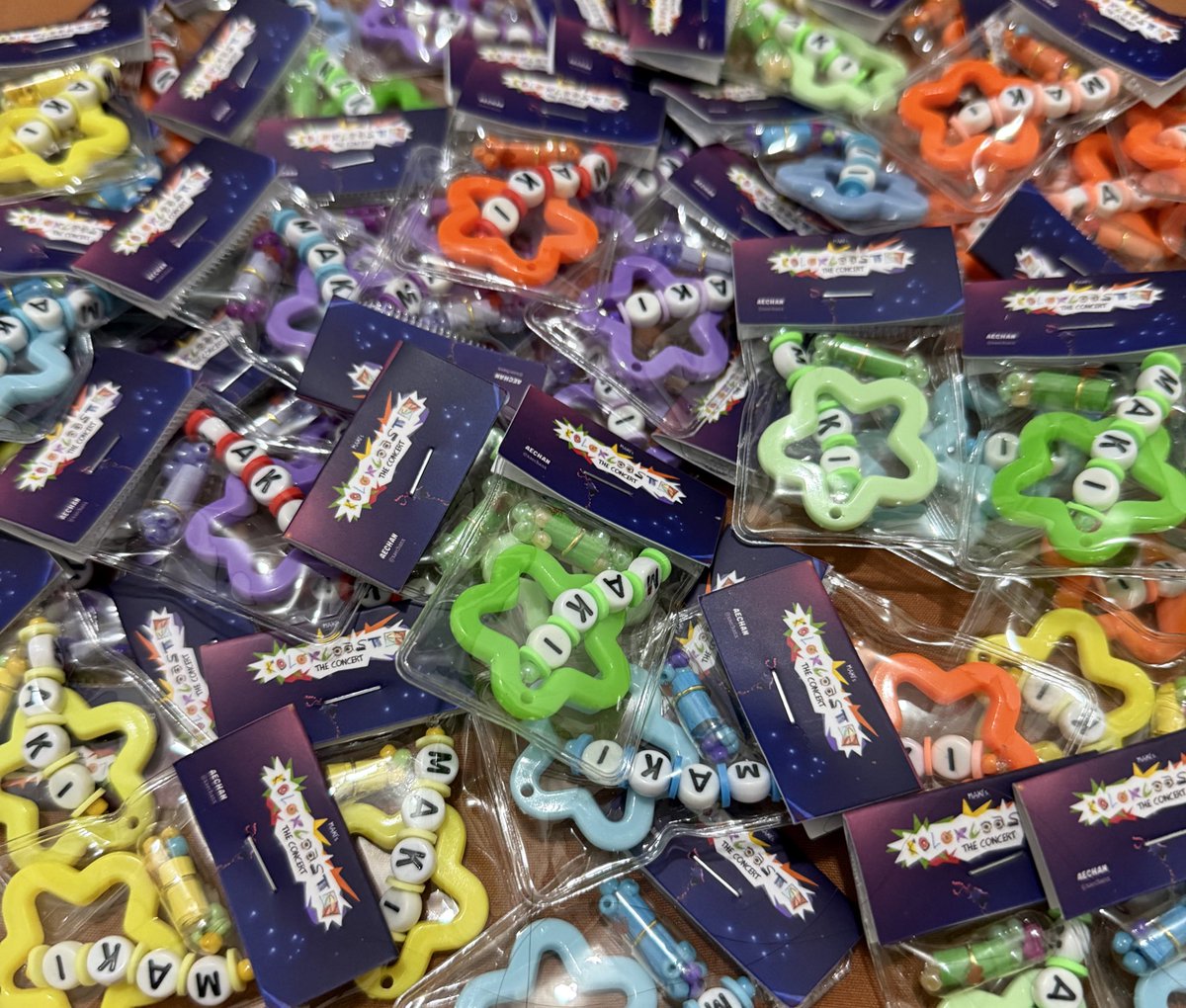 Inspired by Maki’s lyricism, here’s my freebies for KOLORCOASTER The Concert

✨ Lyrics Capsule ✨

aside from the capsule, i will also be giving away postcards and photocards☺️

🌟 : strictly 1 : 1
🌟 : must be following <a href="/clfrnia_maki/">Maki *ੈ✩‧₊˚</a> and <a href="/zushisofficial_/">Zushis 🍣</a> 

place : tba

see you!