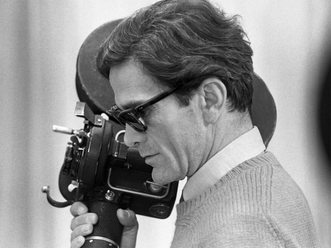 "No hay nada que obligue tanto a mirar las cosas como hacer una película"

Hoy se cumplen 50 años del asesinato de una de las figuras más fascinantes que ha dado el pensamiento, las letras y las imágenes en todo el s.XX: #PierPaoloPasolini