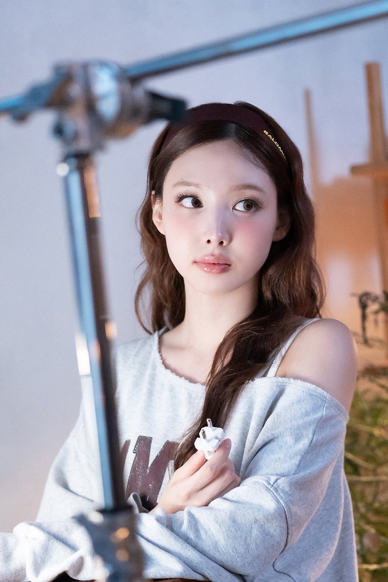 nayeonayeo95's tweet image. とと新垢デビューしましたー😭🙌🙌
あらためまして、皆様これからも宜しくお願いします🩵🫶

🐰「もー何してたのよ❗」
🐟「垢乗っ取られました😅」
🐰「プロフィール進化してないのね😮‍💨」
🐟「大変だったんですから💦」
🐰「でもお帰り☺️」
🐟「ナヨンさーん😭好き🫶」

#NAYEON
#ナヨンのお口守り隊