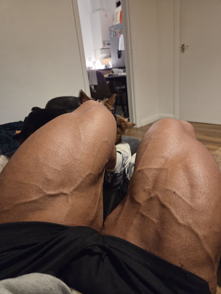 THICK THIGHS SAVE LIVES 😉

UNLESS IM CRUSHING YOU BETWEEN THEM 💪