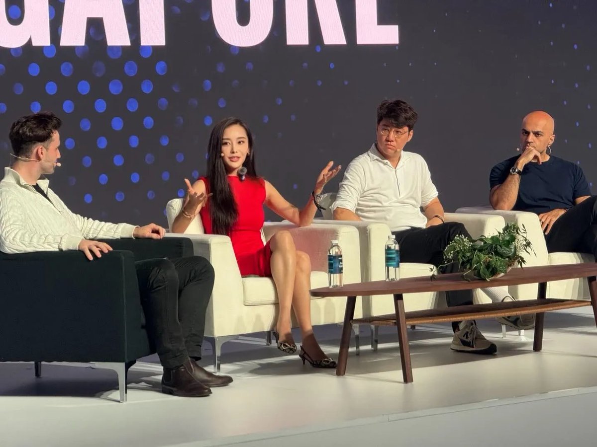 最近关于Cecilia（江湖人称脚姐，以下简称CC）的讨论铺天盖地，很多人FUD MEXC，甚至猜测她离职后下一站去哪。但我觉得，MEXC捡到宝了。

舆论，往往是一个人IP强大的必经之路——从被质疑、被嘲讽，到被关注、被认可，哪个大V不是这样走过来的？