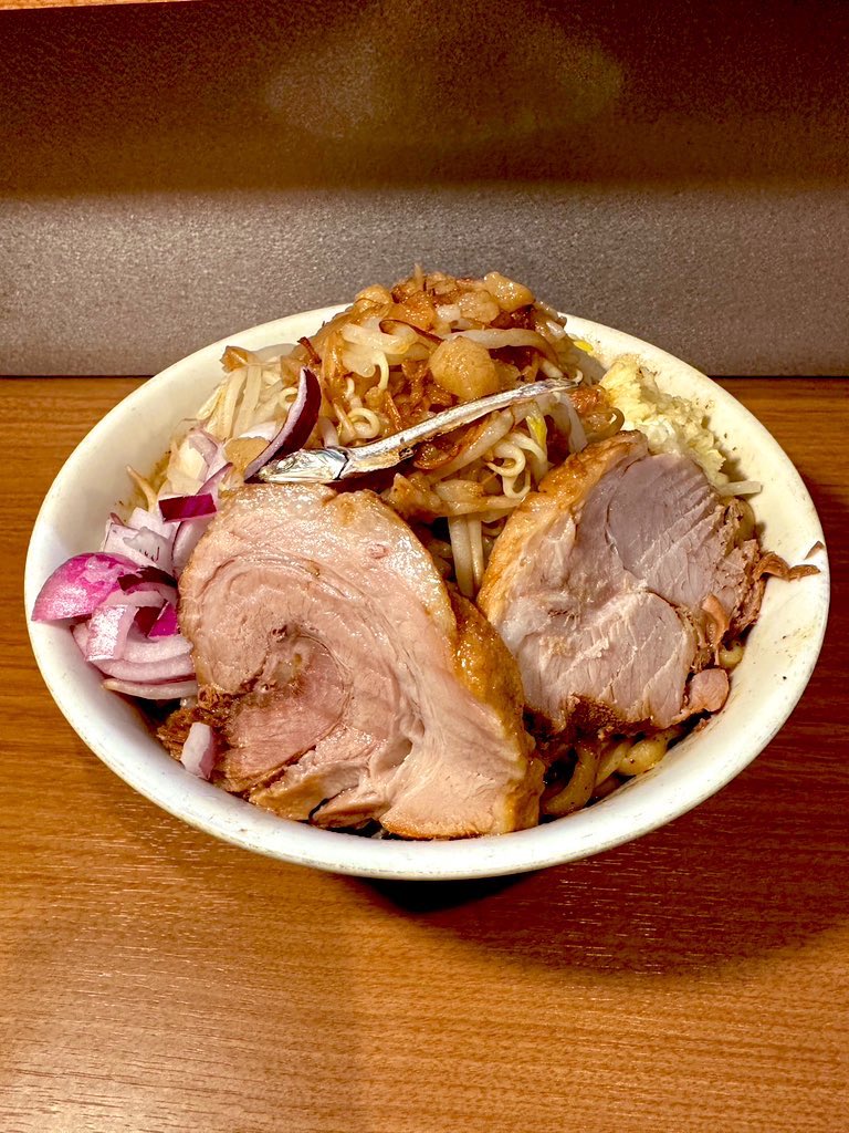 伏見本店です！ 明日月曜日は 臨時営業します！ 限定麺あります