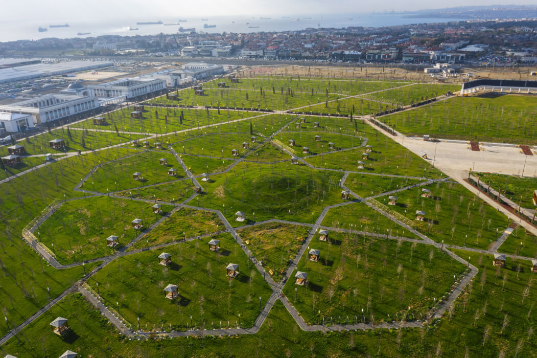 Binlerce ağaç, milyonlarca metrekare yeşil alan, afet durumlarında şehrin merkezinde devasa bir toplanma alanı.