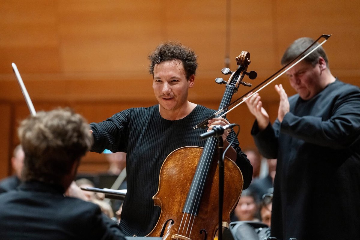 Edgar Moreau tweet media