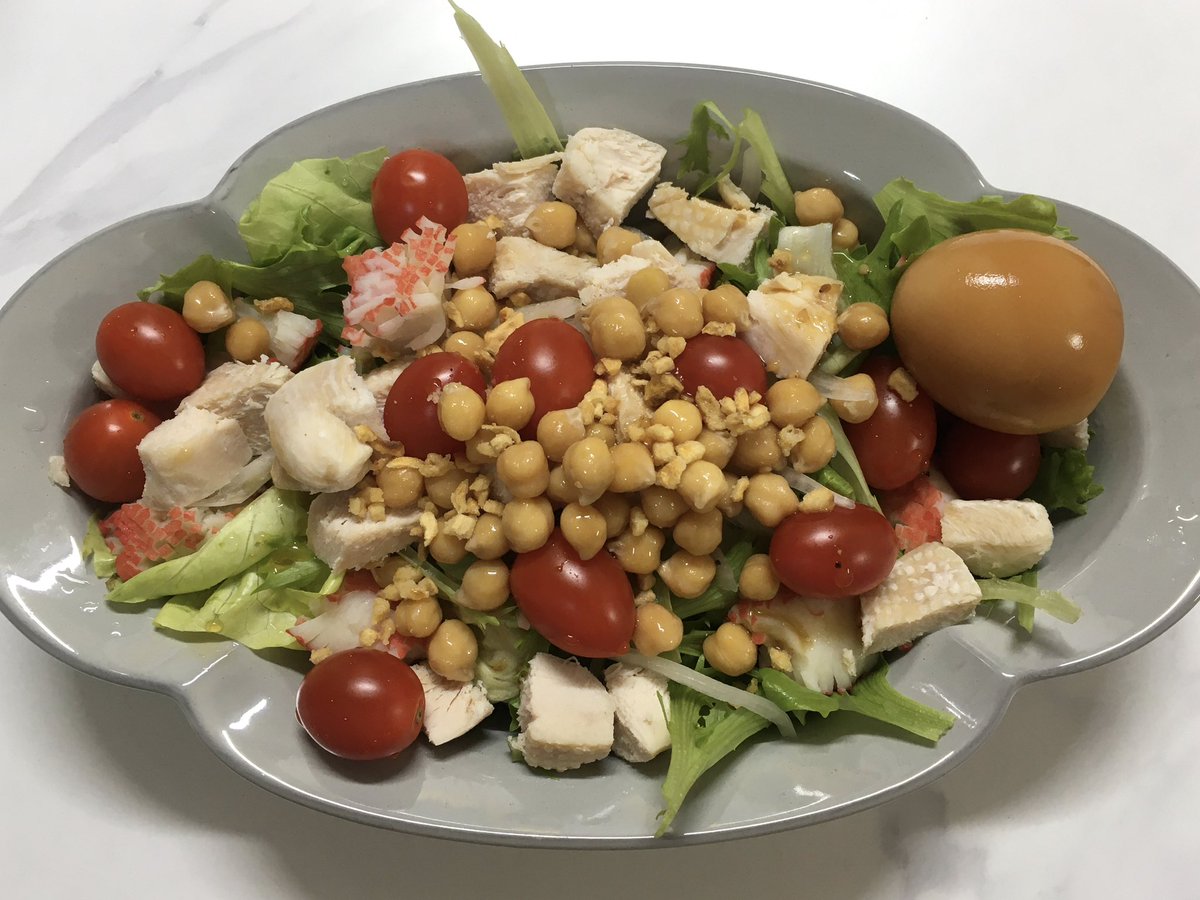 오늘은 맛살이랑 병아리콩을 추가해봣슨