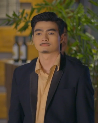 fresnopatrick's tweet image. bat naman tabingi yung bigote teh HAHAHAHAH #TheRainInEspana #TRIE
