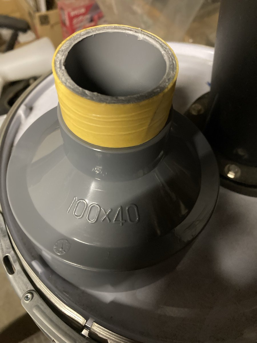 zoukibayasi1's tweet image. 径が合わない時の微調整は結局こういう感じなんでしょうか？
何か上手いスペーサー見たいなあるのかな。
まぁぴったりなんですが。