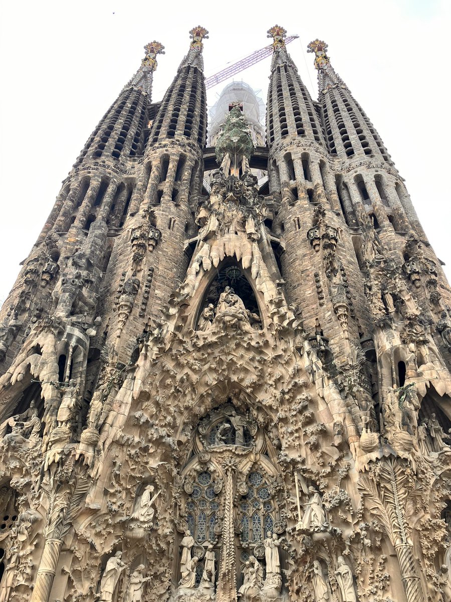 neco__kt's tweet photo. 先日バルセロナに旅行に行ってきました！ https://t.co/3h73u5Ixtt