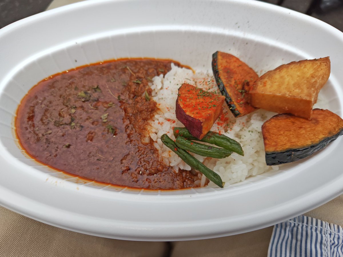 immature6's tweet photo. ビストロ　皇亭ペンギン　皇亭キーマカレー
Gravy ネパールマトンカレー　ダルバー���　プレート
インド·パキスタン料理　シディーク　ラムニハリカレー＆レモンライス
スパイス欧風カレー　PAIKAJI オリオンビールで煮込んだラフテーカレー https://t.co/teVOm5rH8m