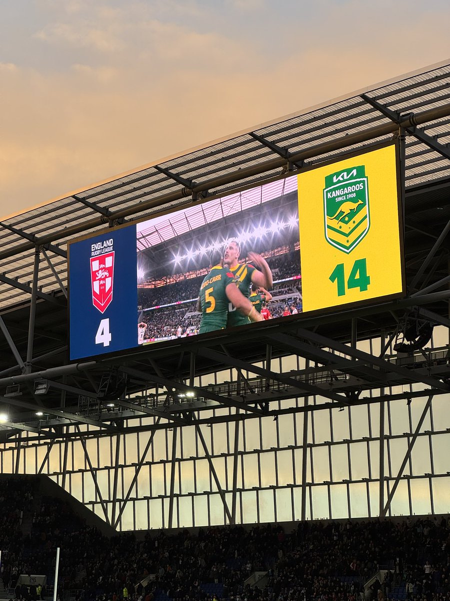 MoultonSusan's tweet image. Australia 🇦🇺 v England 🏴󠁧󠁢󠁥󠁮󠁧󠁿 Hill Dickinson Stadium #rugby #bramleymoore