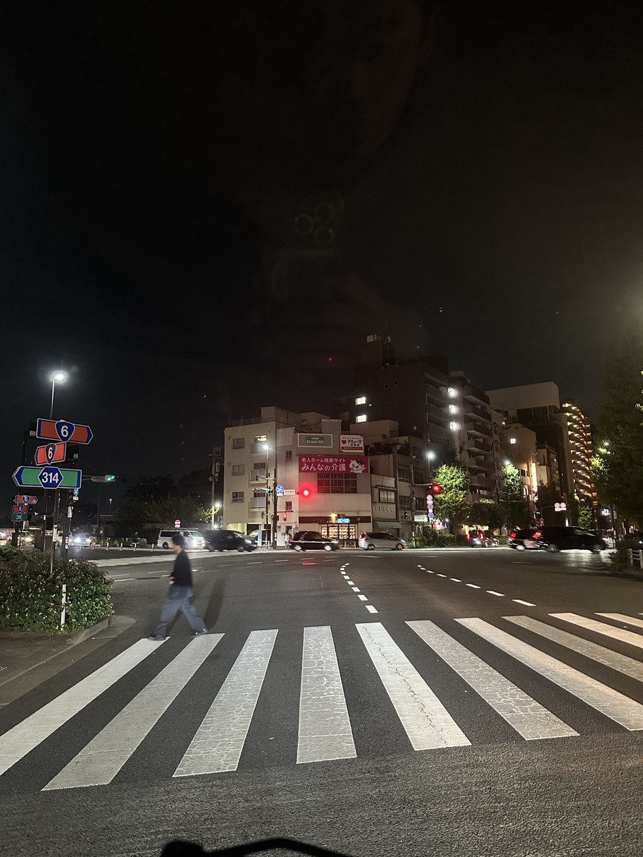 トラックで都内はこわーい