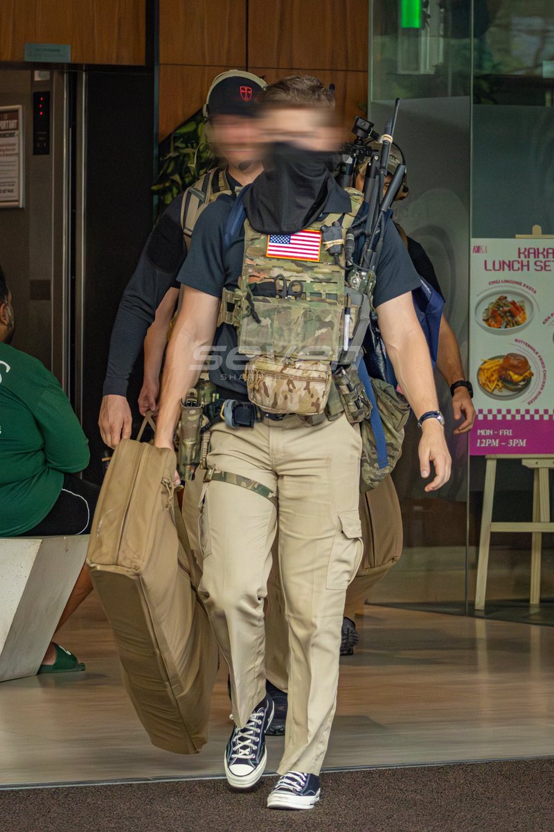 seven007media's tweet image. Counter-snipers from the 1st SFG
(Airborne), part of the CIF unit providing security for the POTUS during his visit to Kuala Lumpur.

#CIF #CTAC #SOF #SF #greenberets
#SOCOM #USASOC #CAT #SpecOps #PSD
