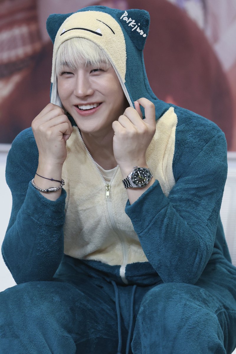kiwilee0213's tweet photo. 251102
#JINJIN #진진 #엠제이 #MJ 
#ZOONIZINI #주니지니 
주니                                   지니 https://t.co/vGYze1E4d6