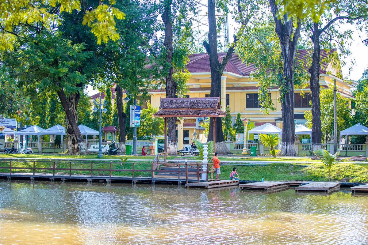Siem Reap gearing up for  the water festival.For guests, this could be an  interesting time to visit..  but many prefer to see the  town running normally without crowds. Exceptional for those interested  in boats &amp;  boating racing. #hiddencambodia #cuturaltours #explore #cambodia