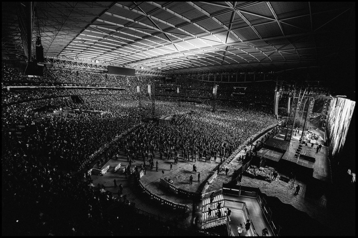 Noel Gallagher tweet media