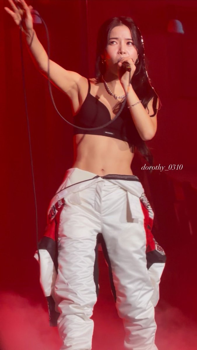 yongsun sees an outfit and thinks abt how to make it cuntier