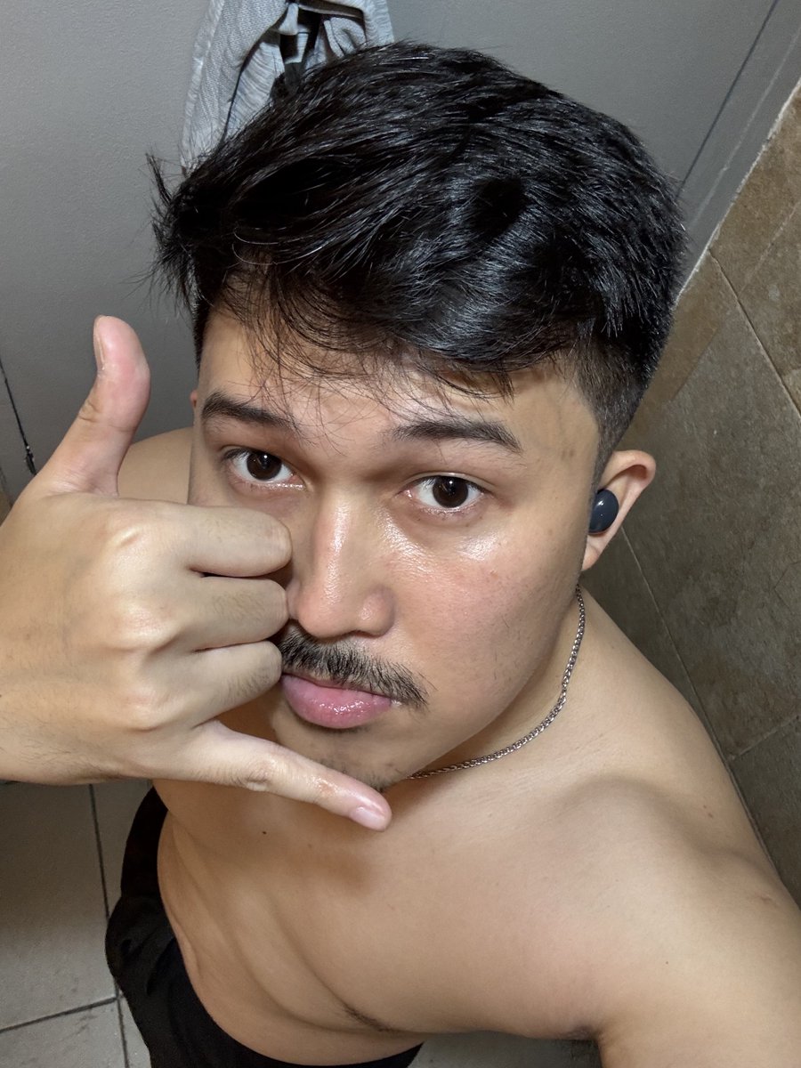 nico_22D's tweet photo. halloween sa af 🥲 https://t.co/Rp7FBrxAeE