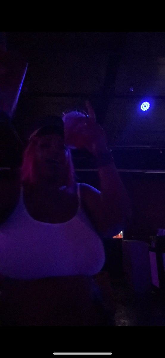 This man walked up to me and was like “I’ve seen you at every party this weekend, you’re such a vibe” fuck yea 
🤘🏾🤪